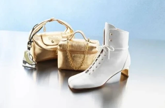 Cocooning on Ice: Celebration in motion